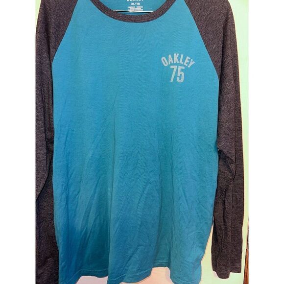 Oakley Men’s Logo Graphic Long Sleeve T-shirt Size XL - Picture 4 of 10